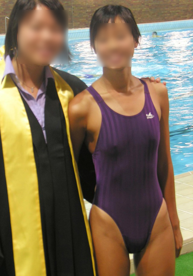【競泳水着エロ画像】女子水泳部のムチムチ肉体がエロ過ぎ！！！※乳首ポッチあり-08