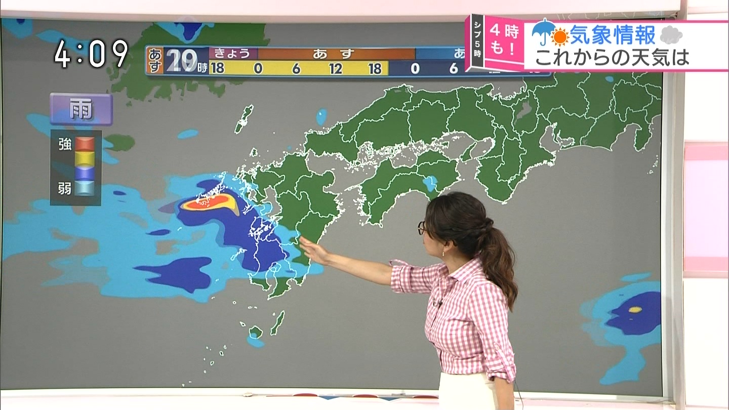 【テレビキャプエロ画像】気象予報士の福岡良子さんの服のボタンが弾けそうな着衣巨乳が素晴らしいｗｗｗ-10