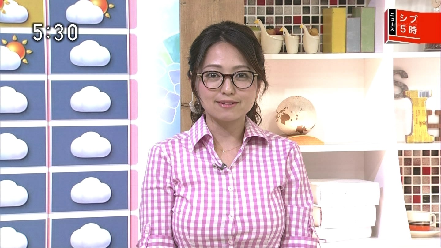【テレビキャプエロ画像】気象予報士の福岡良子さんの服のボタンが弾けそうな着衣巨乳が素晴らしいｗｗｗ-19