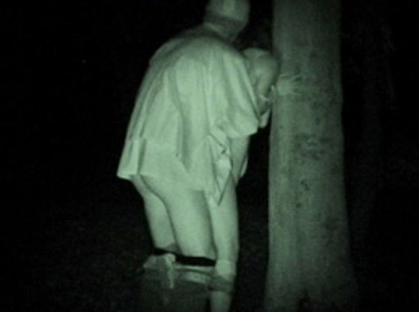 【赤外線盗撮エロ画像】深夜に素人変態カップルが野外セックスしてる所を赤外線カメラで覗くｗｗｗ-12