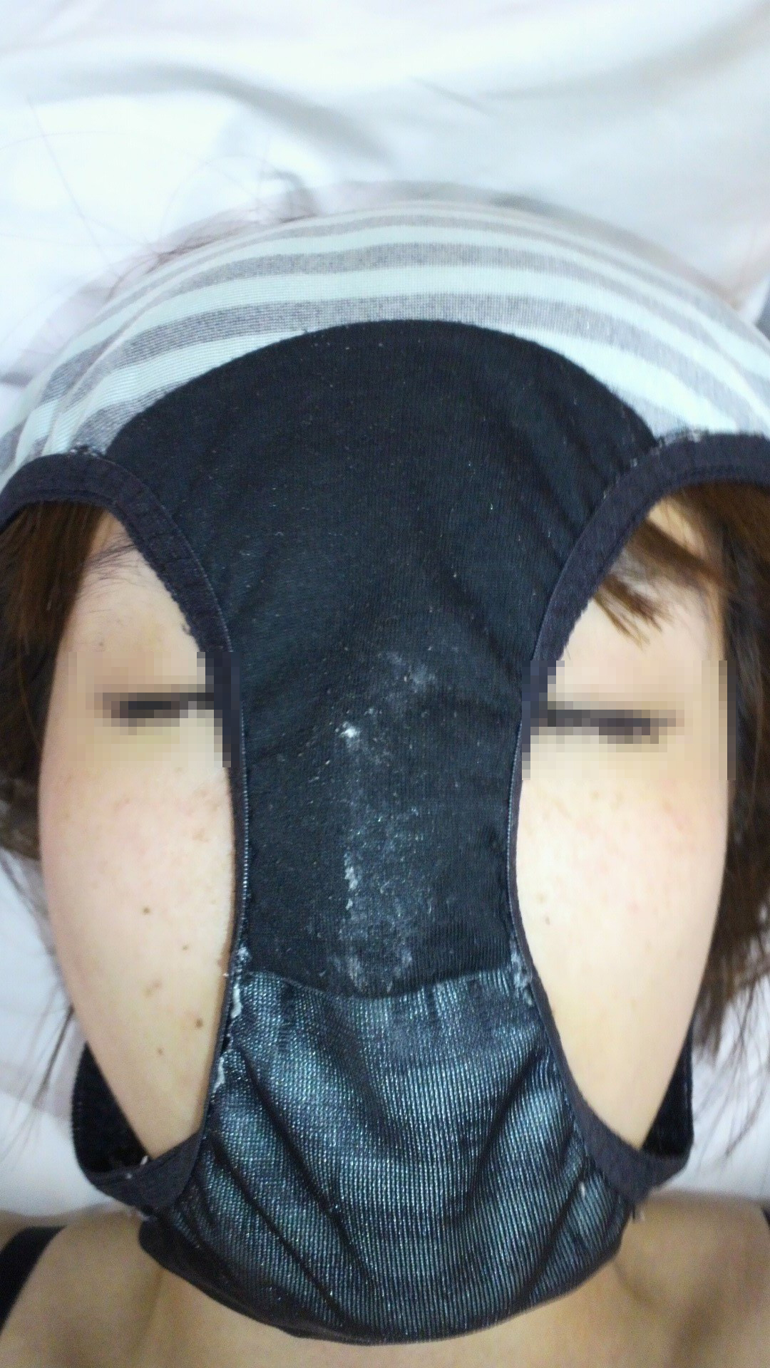 【フェチエロ画像】馬鹿女が悪ノリで自分の履いてたパンツを被って変態仮面ｗｗｗ-13