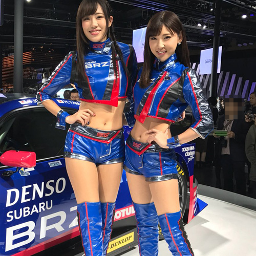 【画像あり】「東京モーターショー2017」の美人過ぎるコンパニオン達…車より気になるｗｗｗ