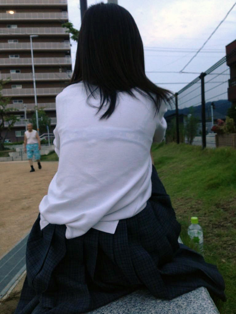 【JK透けブラ盗撮エロ画像】女子校生のプライベート下着がスケスケなので遠慮なくカメラに収めるｗｗｗ-02