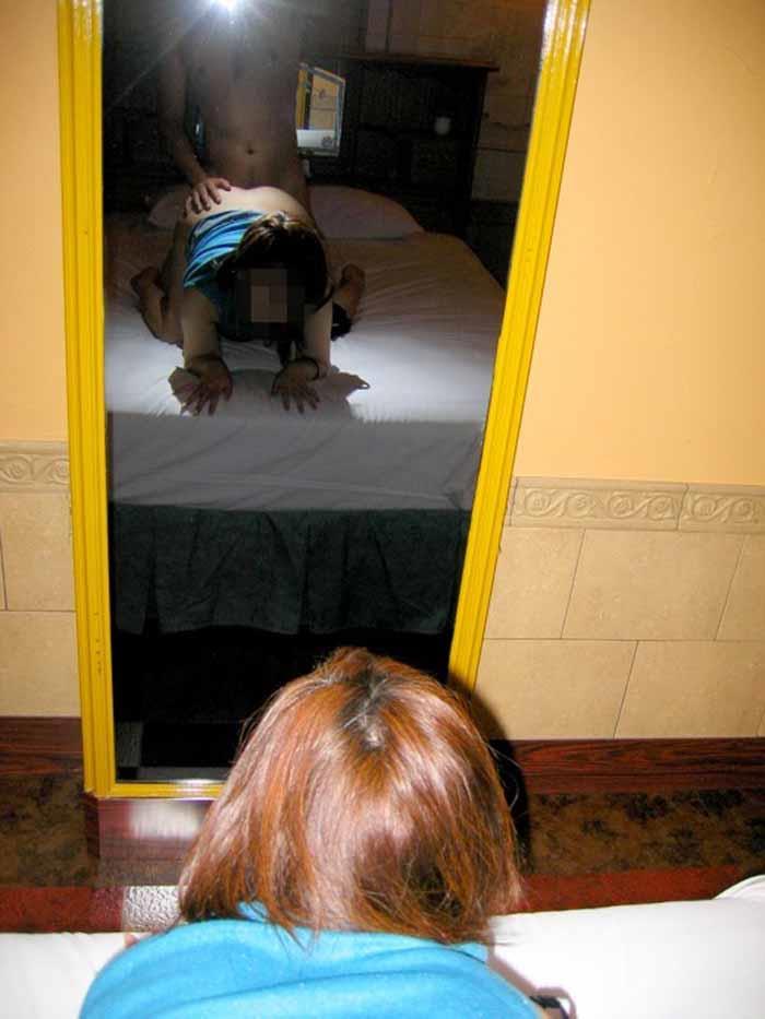 【ラブホセックスエロ画像】密室空間で素人カップルがハメ撮り…互いにスケベな本能を曝け出してるｗｗｗ-16